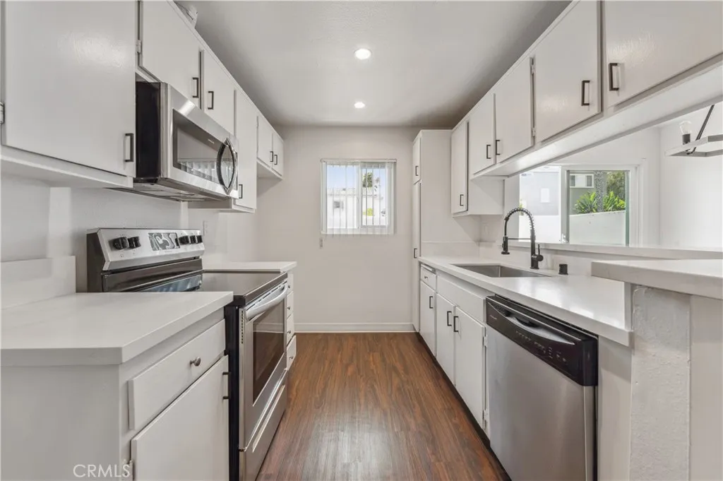 Additional image 21 of 415 S Prospect Avenue Unit 215, Redondo Beach, CA 90277