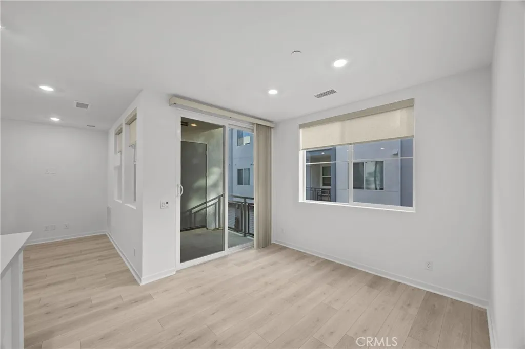 Additional image 14 of 980 N Tangent Privado Unit 202, Ontario, CA 91764