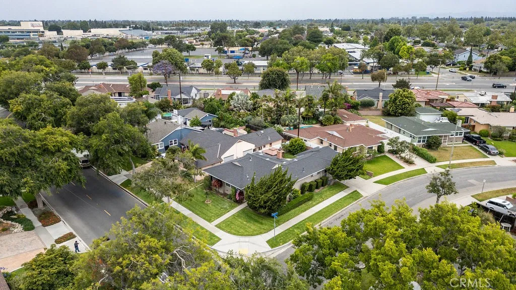 Additional image 72 of 2542 Vuelta Grande Ave, Long Beach, CA 90815