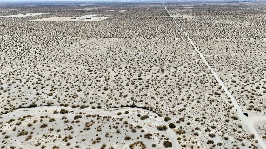 Additional image 5 of 14999 Mojave Drive, Phelan, CA 92371