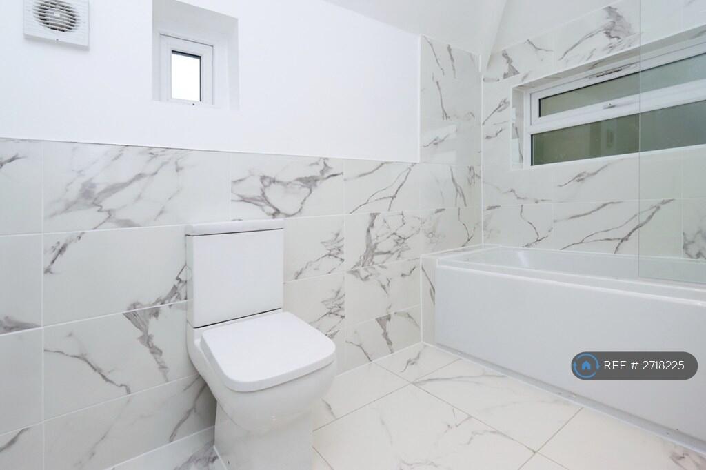 Additional image 3 of Green Park Road, Birmingham, B31