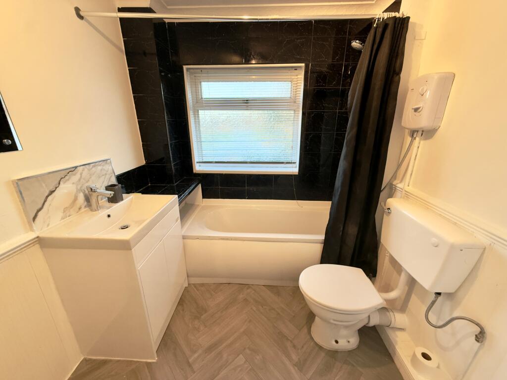 房产图片 8 - Clements Road, Yardley, B25