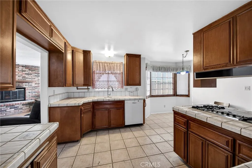 Additional image 55 of 203 N Royal Place, Anaheim, CA 92806