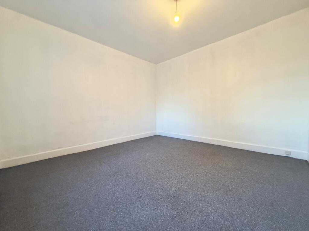 房产图片 9 - Clements Road, Yardley, B25