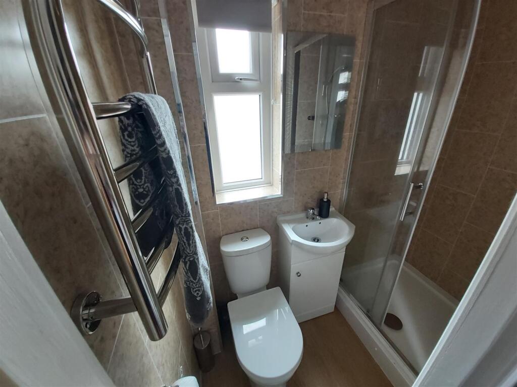 Additional image 6 of Dale road