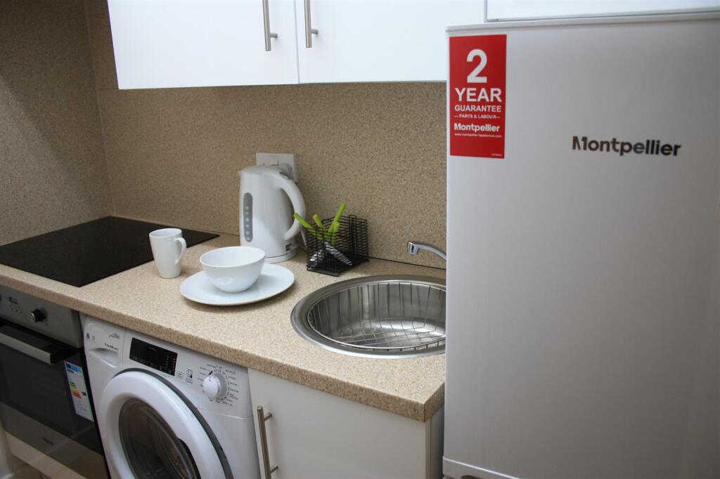 Additional image 5 of Next to University