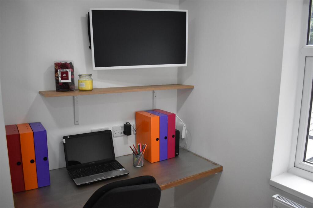 Additional image 4 of Next to University