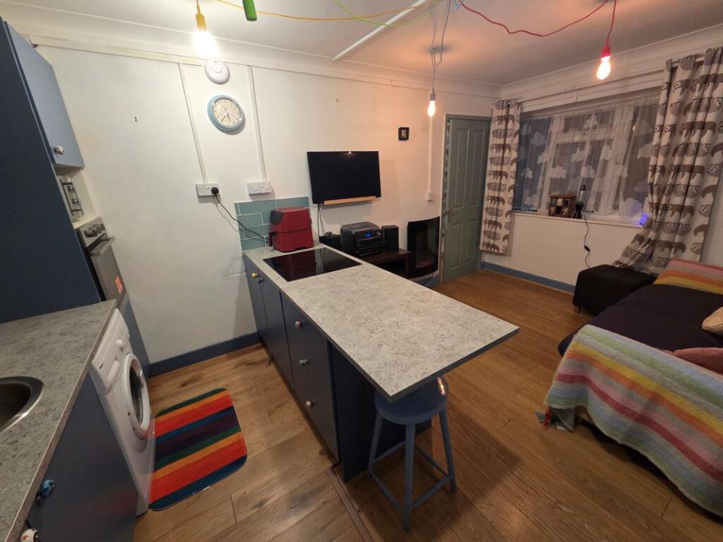 Additional image 6 of Flat 2, Yenton Court, 742 Chester Road, Erdington, Birmingham, West Midlands, B24 0EB