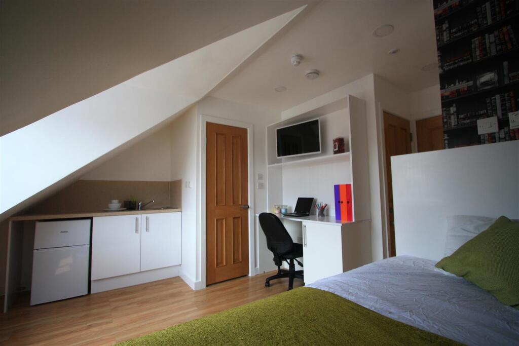 Additional image 7 of George Road