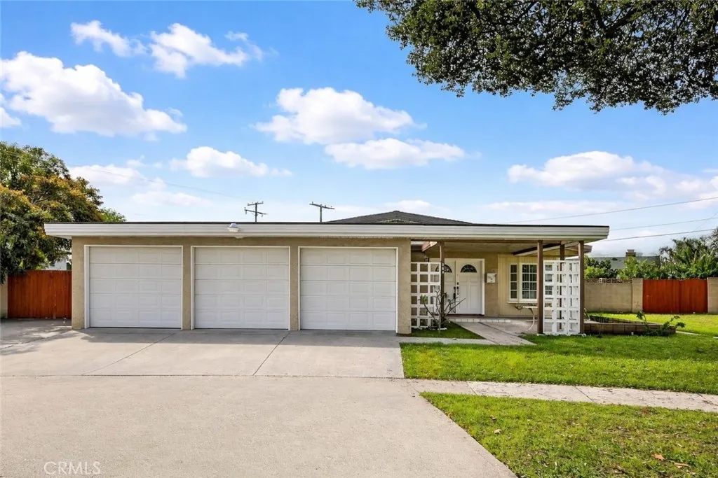 Additional image 42 of 203 N Royal Place, Anaheim, CA 92806