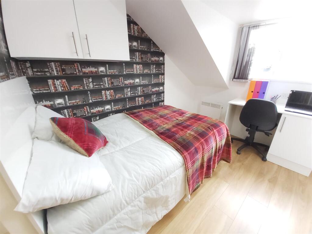 Additional image 2 of North Road