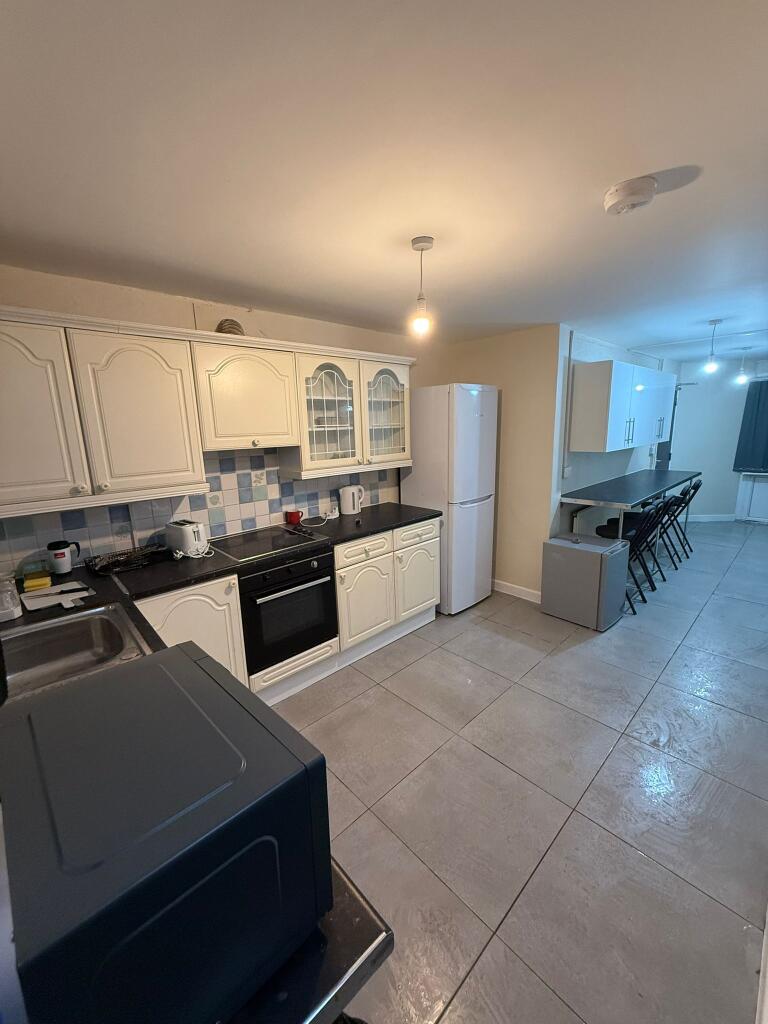 Additional image 10 of 5 Bed New Property Available In Kings Norton