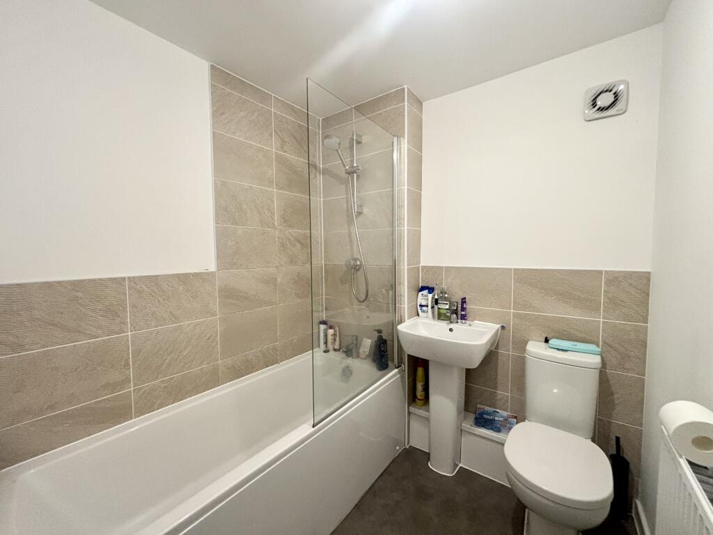 Additional image 5 of Heroes Drive, B29