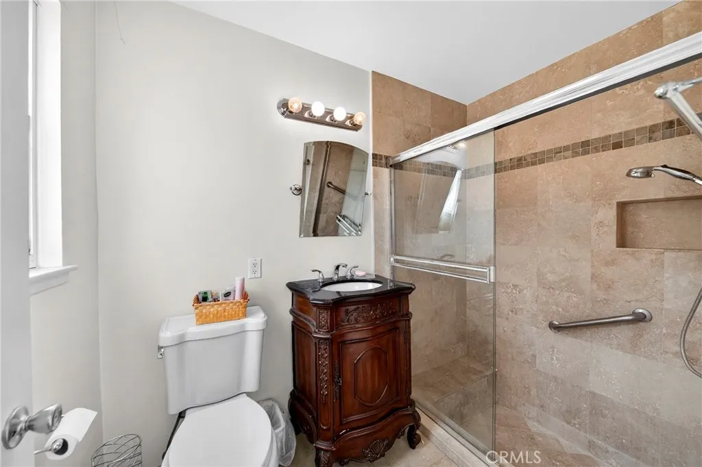 Additional image 52 of 203 N Royal Place, Anaheim, CA 92806