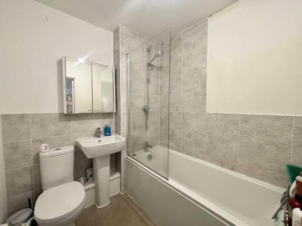 Additional image 7 of Heroes Drive, B29