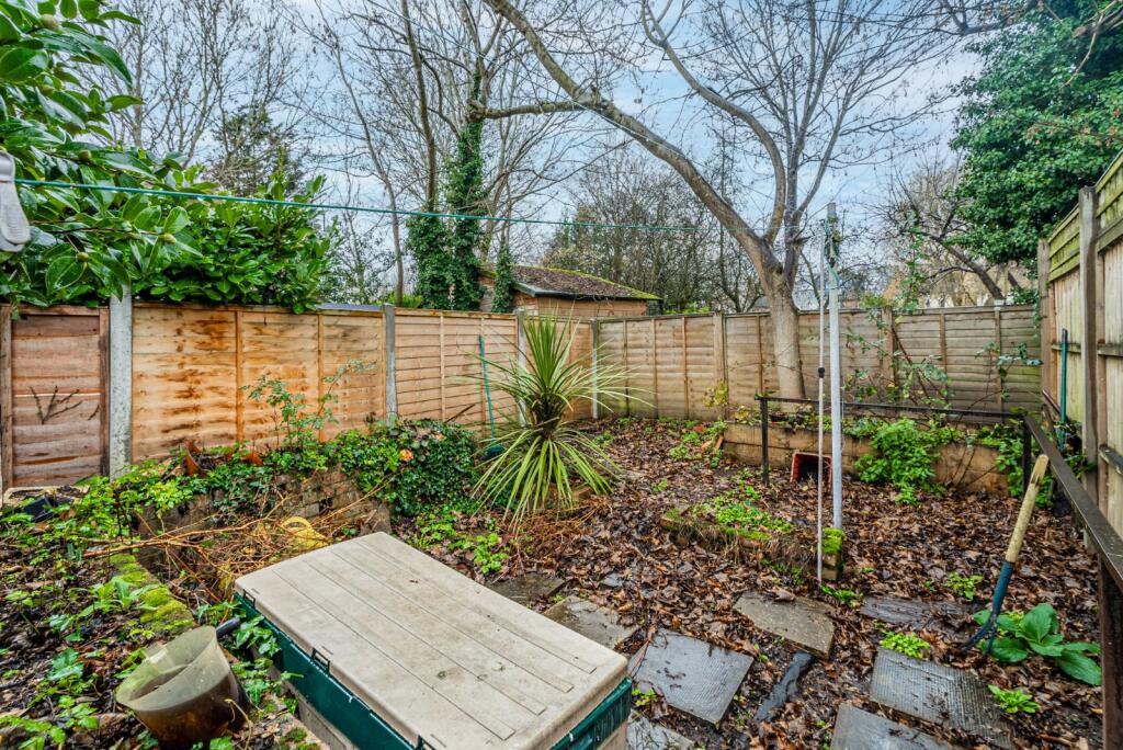 Additional image 9 of Leyland Avenue, St. Albans, Hertfordshire, AL1