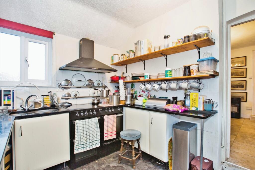 Additional image 6 of Colmer Road, Yeovil