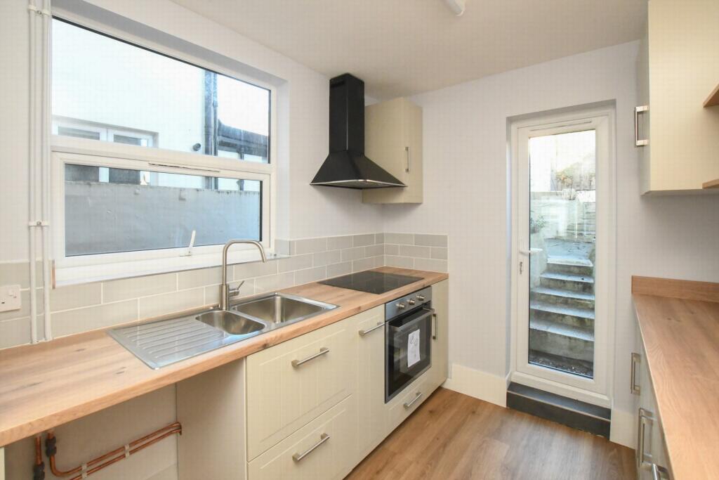 Additional image 7 of Douglas Road, Dover, CT17