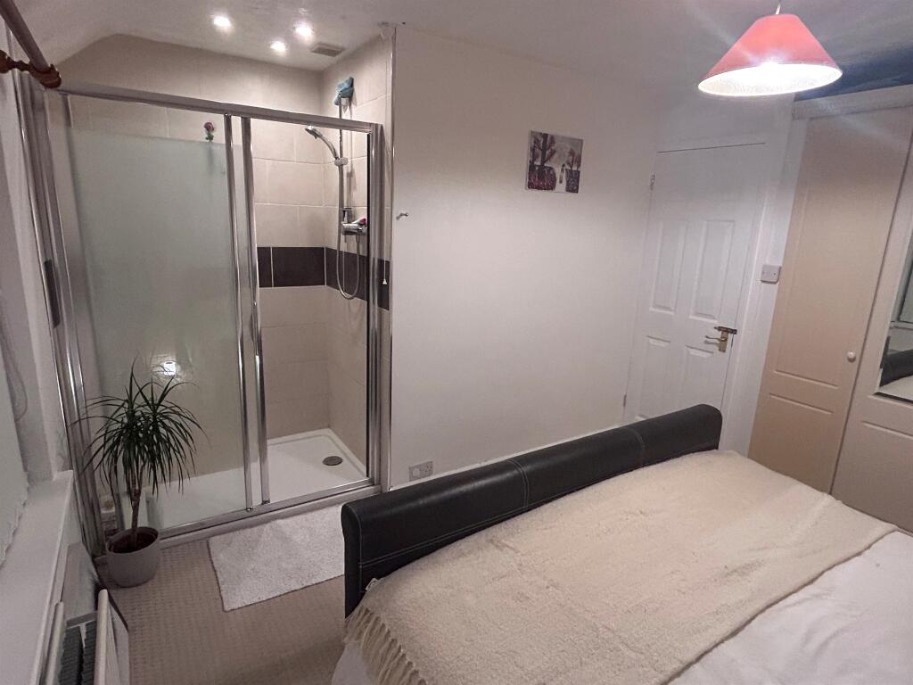 Additional image 13 of Victoria Park, Castle Cary