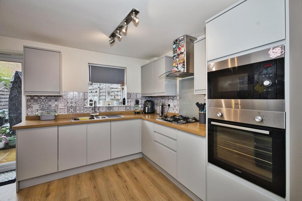 Additional image 18 of Merevale Way, Yeovil