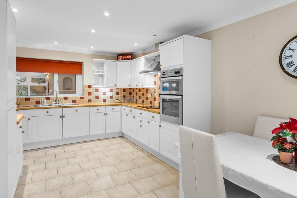 Additional image 5 of Victoria Park, Castle Cary