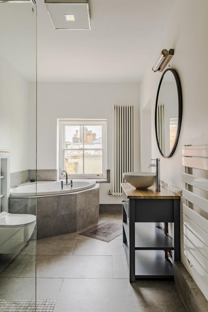 Additional image 28 of Avenue House, Wells, Somerset