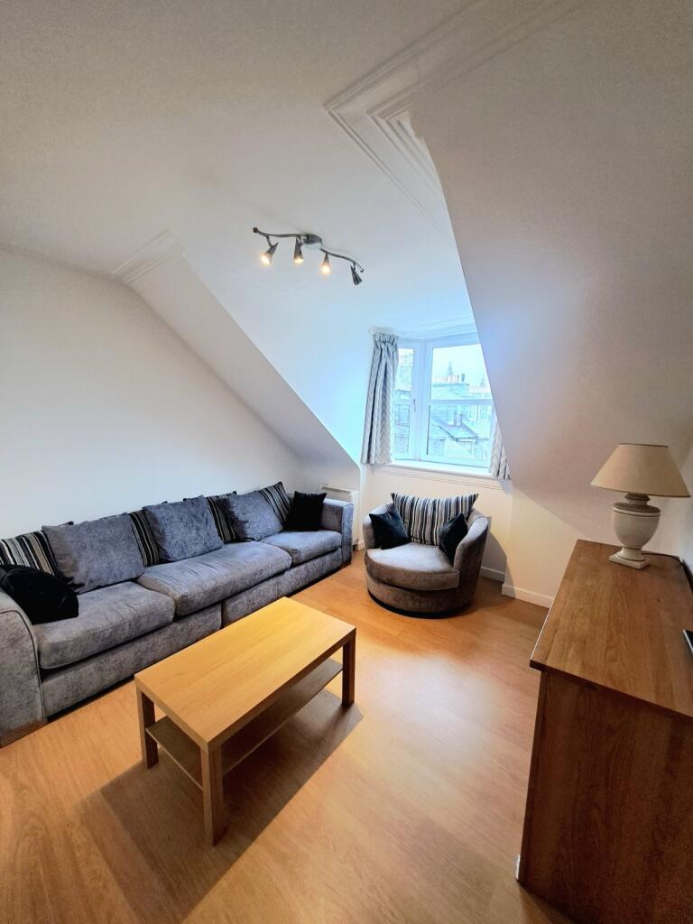 Crown Terrace, Top Floor, City Centre, Aberdeen, AB11