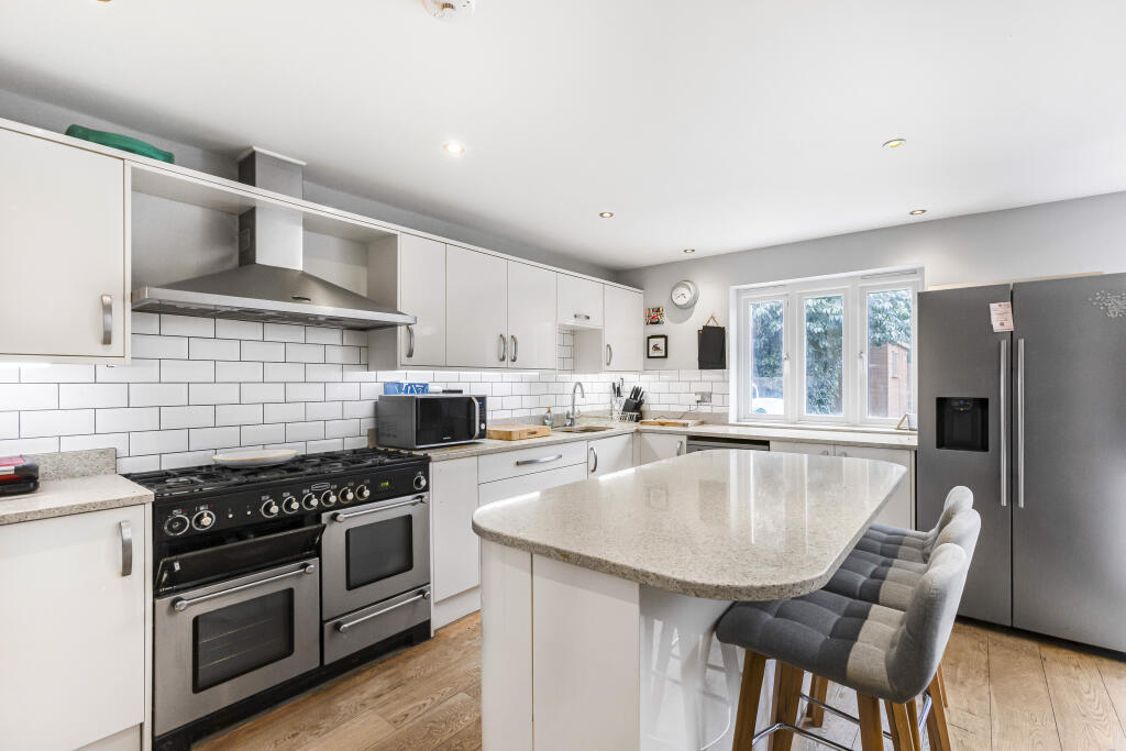 Additional image 4 of New Barnes Avenue, St. Albans, Hertfordshire, AL1