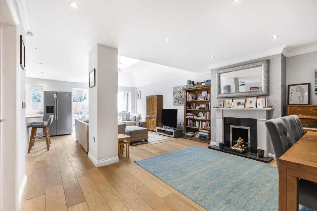 Additional image 30 of New Barnes Avenue, St. Albans, Hertfordshire, AL1