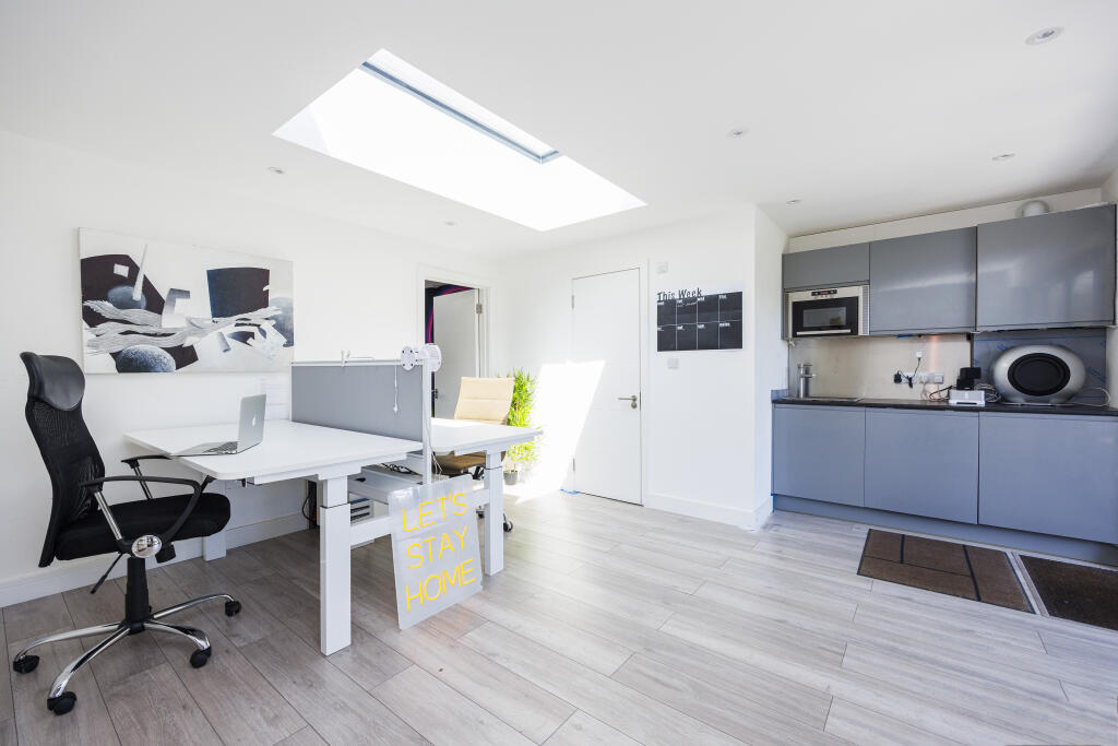 Additional image 20 of Charmouth Road, St. Albans, AL1