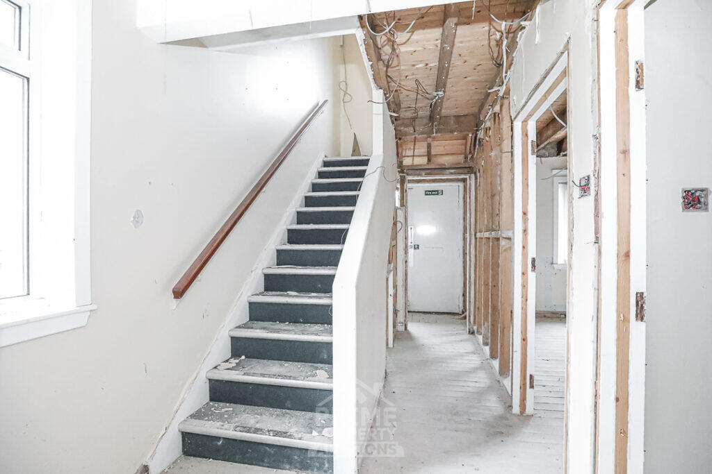 房产图片 6 - 1-4 米尔顿福尔德法院，巴克斯本，AB21 9DS