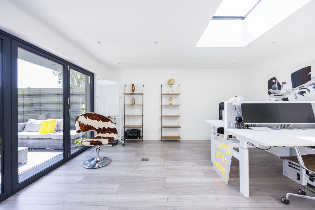 Additional image 19 of Charmouth Road, St. Albans, AL1