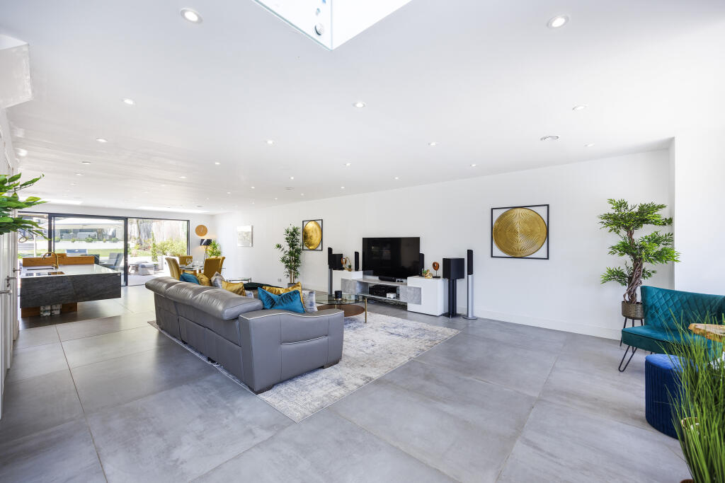 Additional image 8 of Charmouth Road, St. Albans, AL1