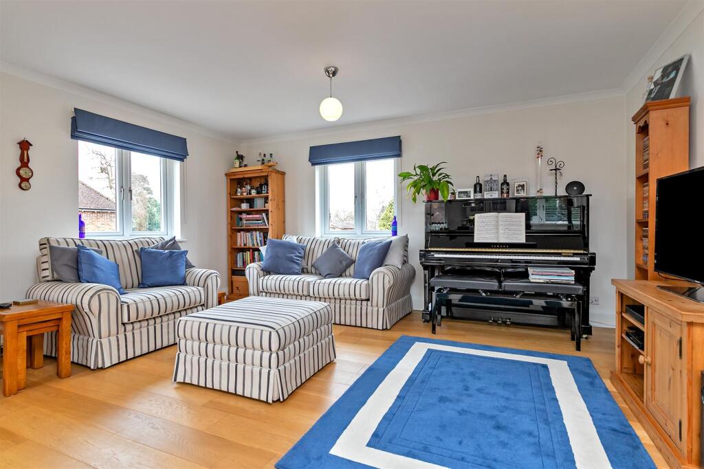 Additional image 8 of Woodstock Road North, St. Albans