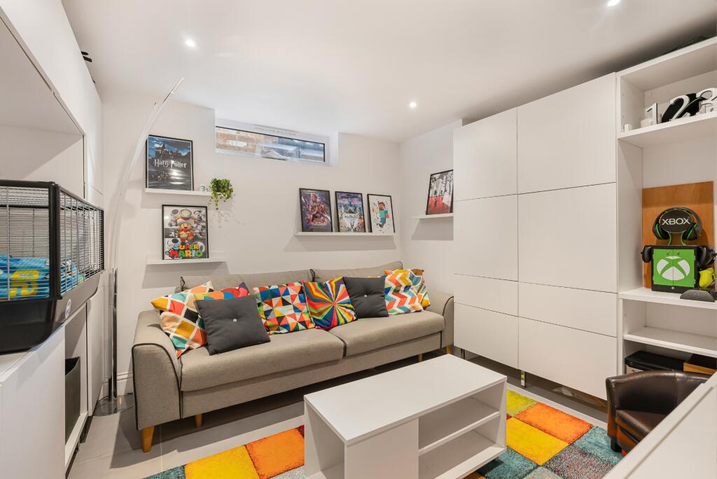 Additional image 9 of Blake Close, St. Albans, AL1