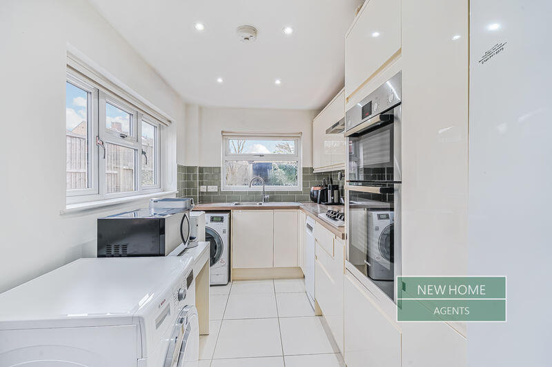 Additional image 3 of Castle Road, St Albans AL1 5DG