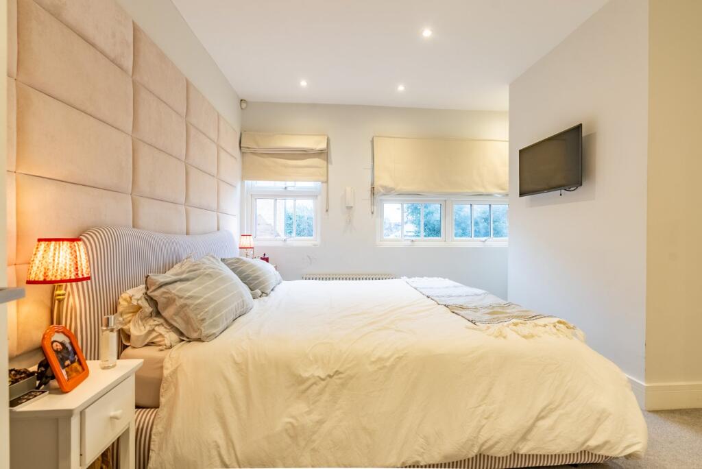 Additional image 12 of Victoria Street, St. Albans, Hertfordshire, AL1