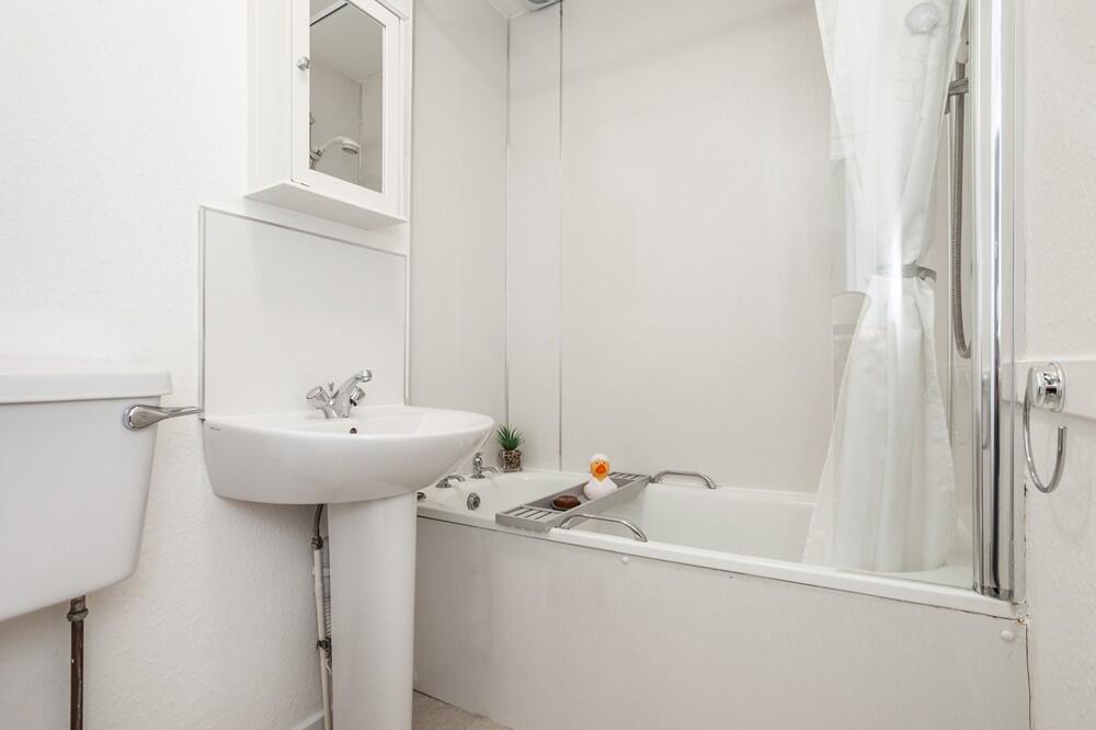 Additional image 4 of 73f Charlotte Street, Aberdeen, AB25 1LY