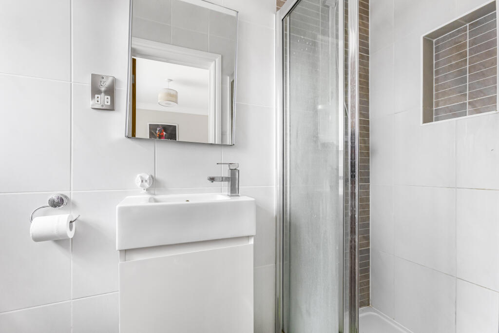 Additional image 17 of New Barnes Avenue, St. Albans, Hertfordshire, AL1