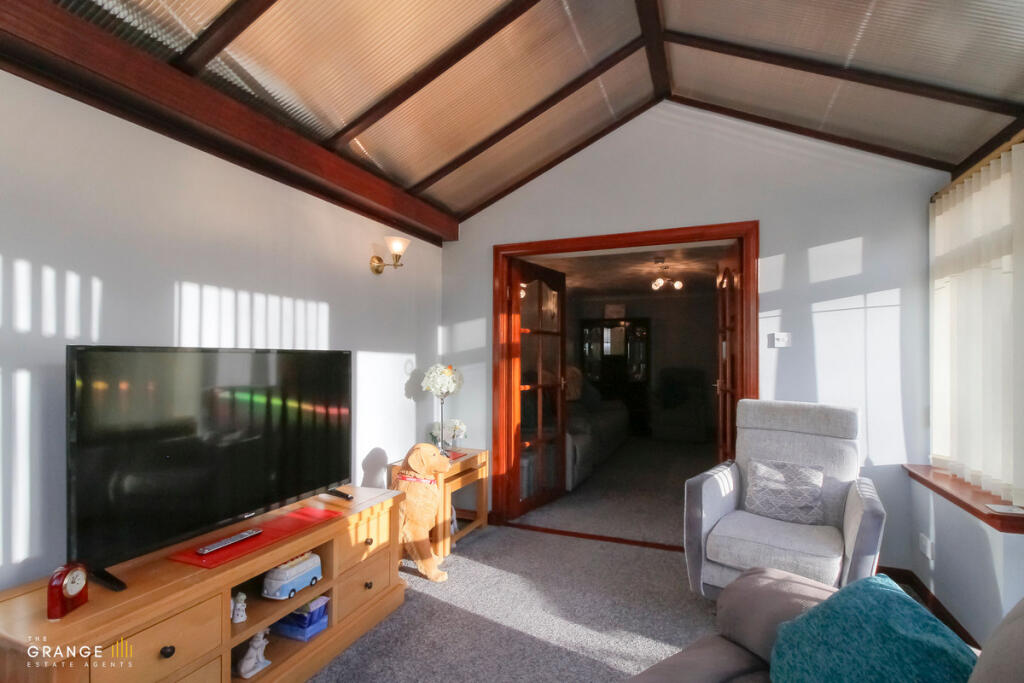 Additional image 7 of Den Crescent, Keith, AB55