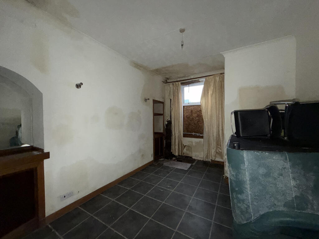 Additional image 2 of Flat A, 27 Maiden Street, Paterhead, Berkshire