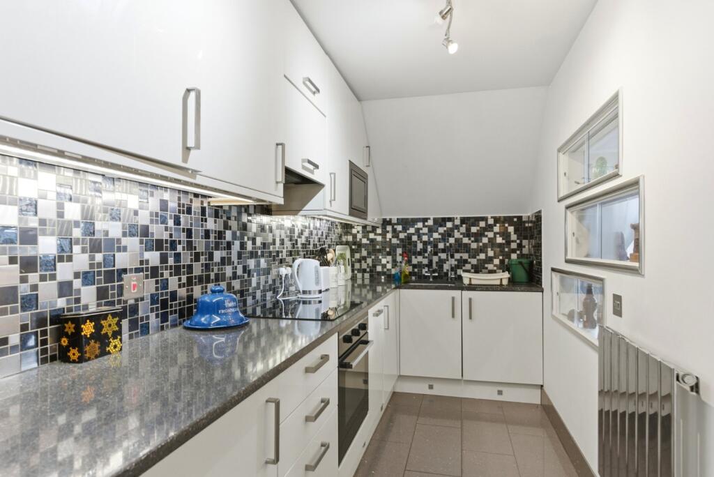 Additional image 5 of Dorchester Court, Dexter Close, St. Albans, Hertfordshire, AL1