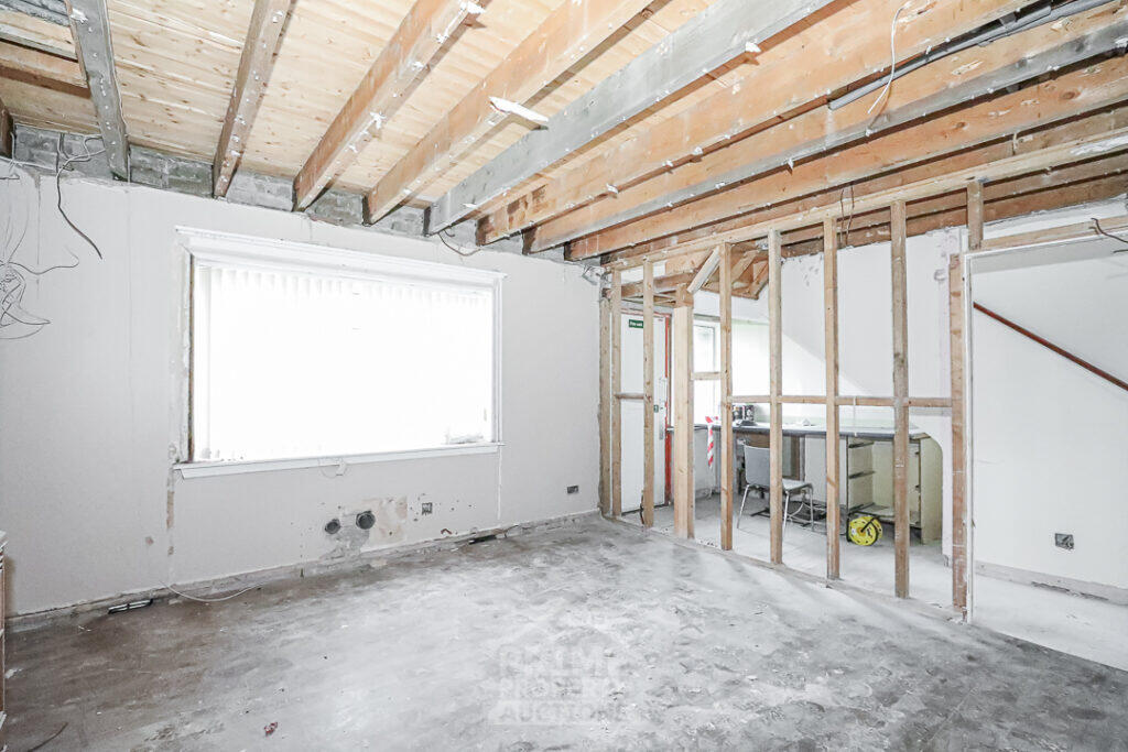 房产图片 9 - 1-4 米尔顿福尔德法院，巴克斯本，AB21 9DS