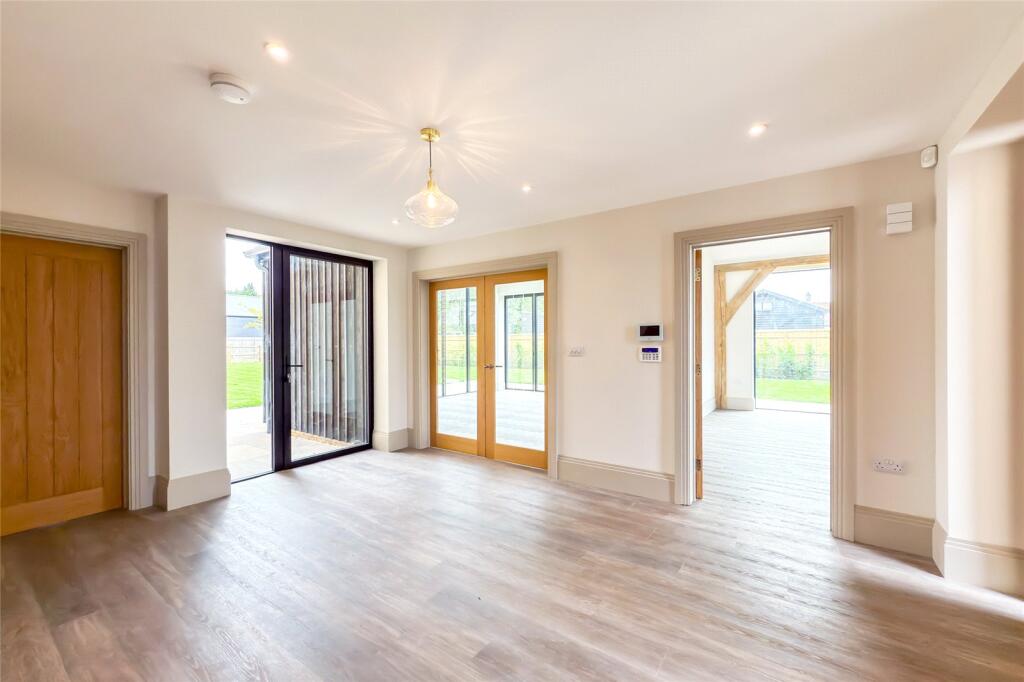 Additional image 7 of Poplars House, Kennel Lane, Kinsbourne Green, Harpenden, Hertfordshire, AL5