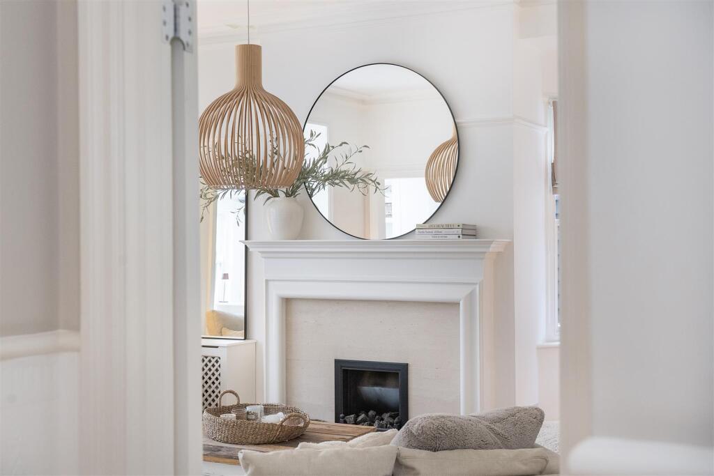 Additional image 14 of Hollybush Lane, Harpenden