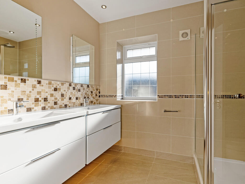 Additional image 26 of Pine Grove, Brookmans Park, AL9