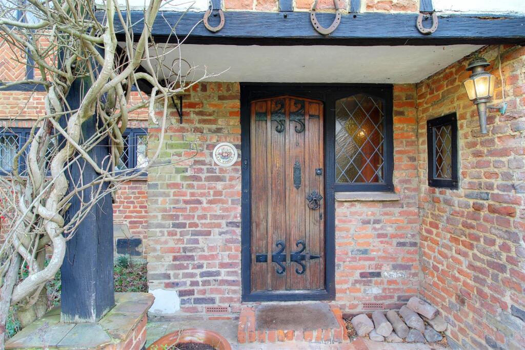 Additional image 31 of Great North Road, Brookmans Park,