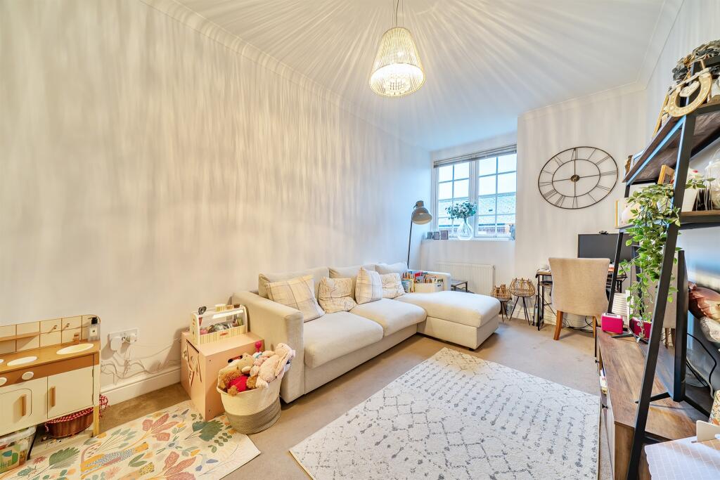 Additional image 6 of Beningfield Drive, London Colney, St. Albans