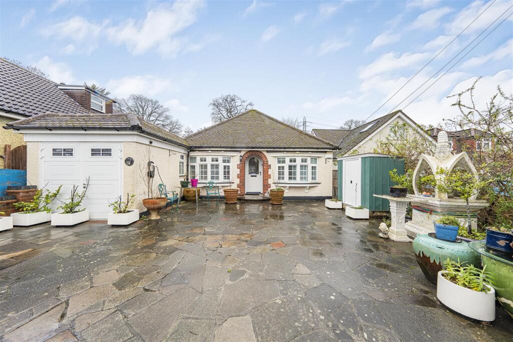 The Crescent, Bricket Wood, St. Albans