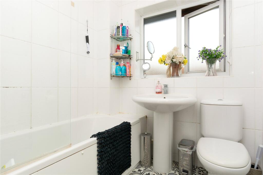 Additional image 8 of Harvesters, St. Albans, Hertfordshire